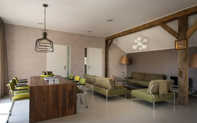 Serene Holiday Home in Haaksbergen With Hottub