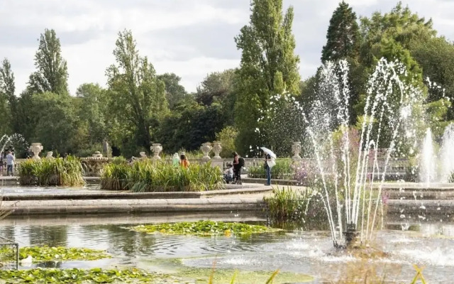 London Charm - Moscow Road Apartment