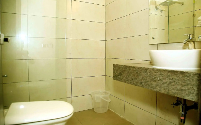 FabHotel Le Monarque Piccadily Chowk