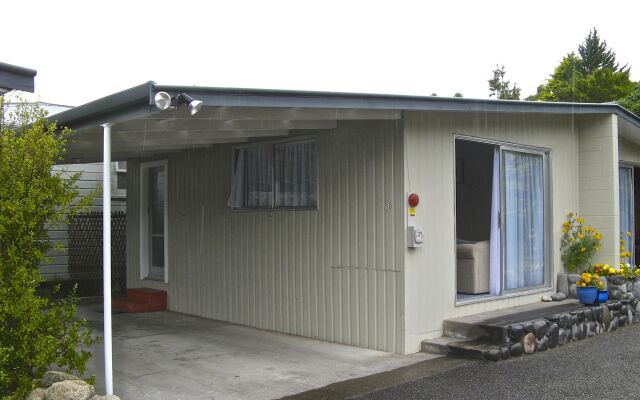 Tongariro River Motel