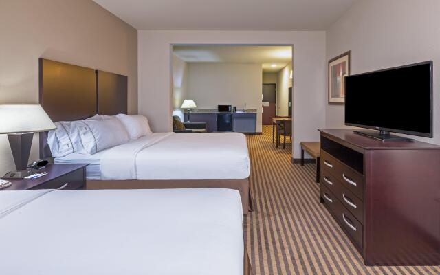 Holiday Inn Express Hotel & Suites Brady by IHG