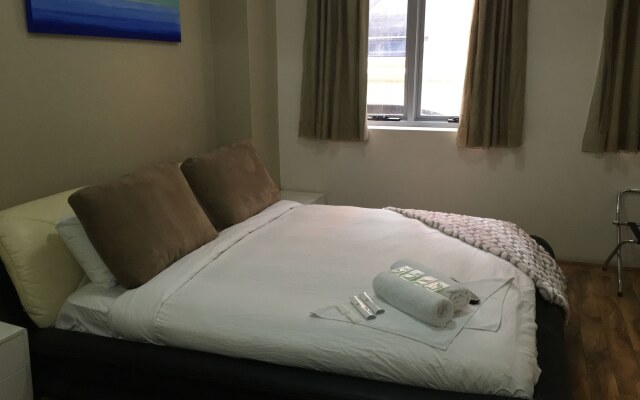 Sydney Riseon Hotel