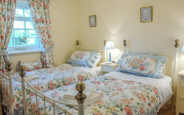 Charlton Lodge