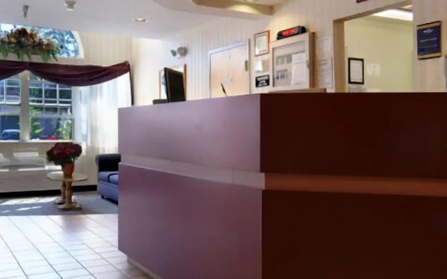 CenterWay Hotel Tonawanda