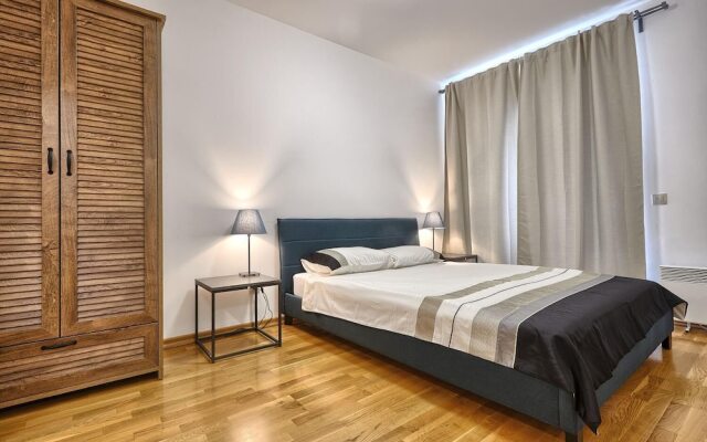 Baratero Opera Apartment