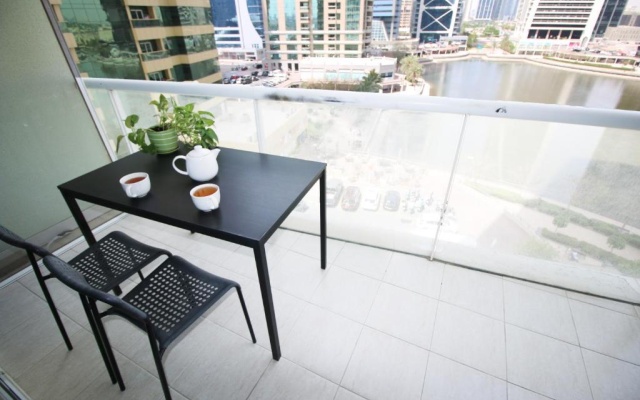Modern, Stylish Apt Steps to the Beach & Metro!, фото 3