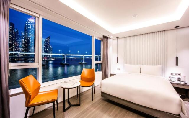 AG405 Hotel