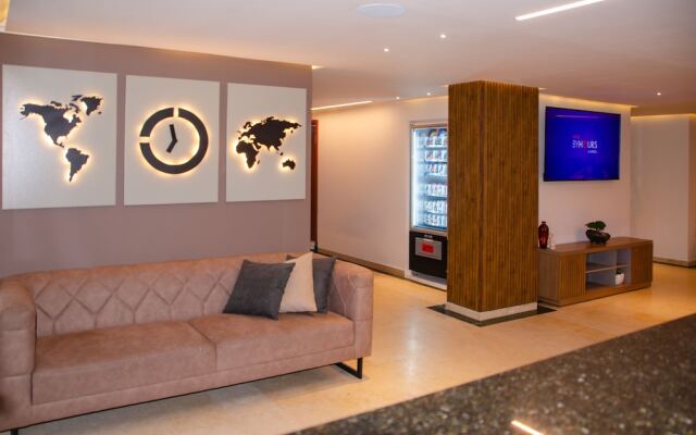 Hotel ByHours Las Americas