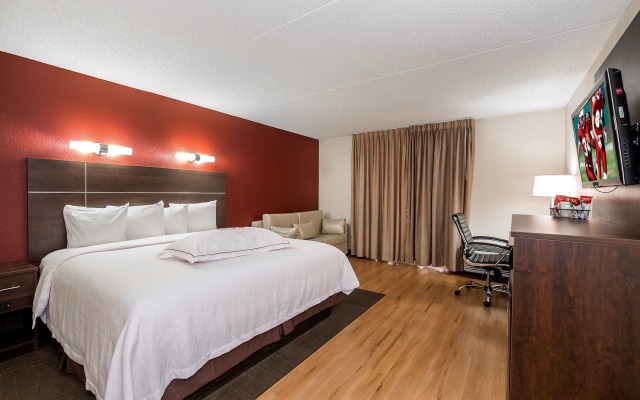 Red Roof Inn PLUS+ & Suites Knoxville West-Cedar Bluff