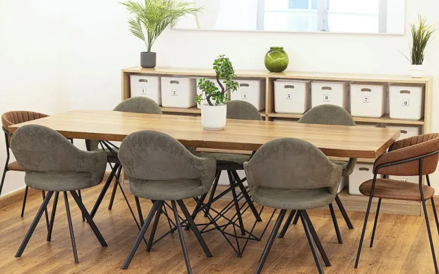Next'House - Business Boulevard Hostel