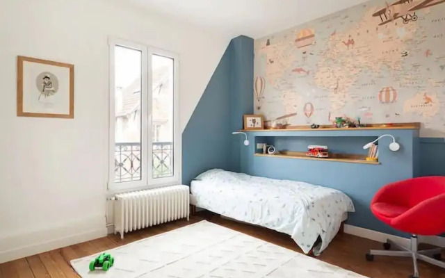 Paris Agnette Garden House