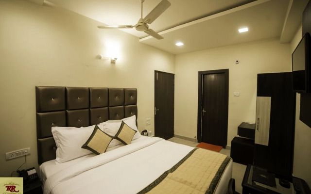 Royal Rosette Lake View Boutique Hotel