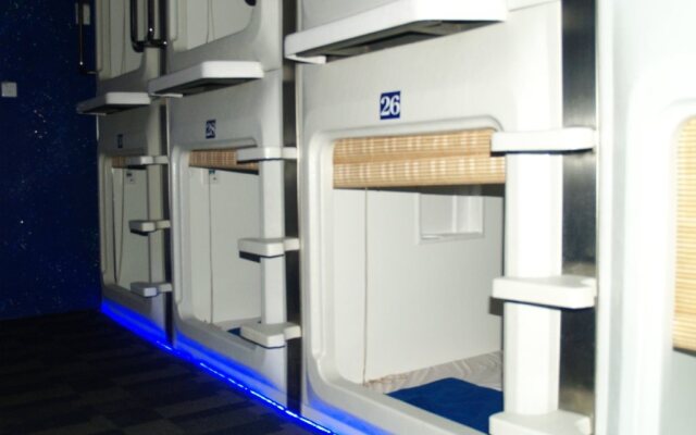 UFO Capsule Hotel