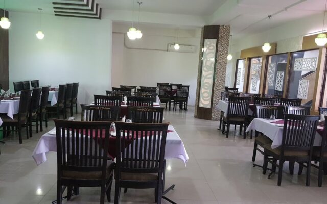 Hotel Abhay Palace