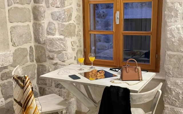 Dubrovnik Throne Suite III.