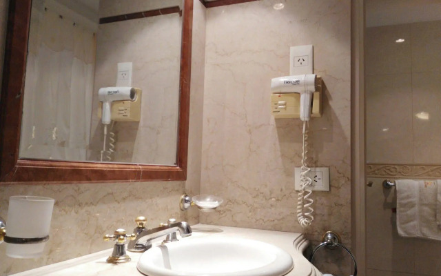 Hotel AyB Internacional