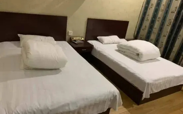Cixi zhuanghuang Inn