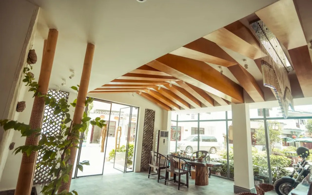Guilin Rain Cloud Live Hotel
