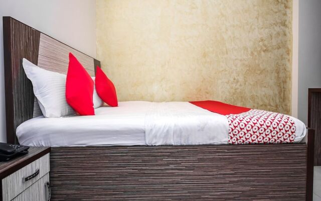 OYO 14891 Madhav Villa