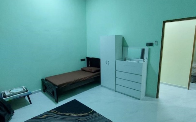 Homestay Selesa KBB Guest House – Guest Rooms – Kuala Terengganu