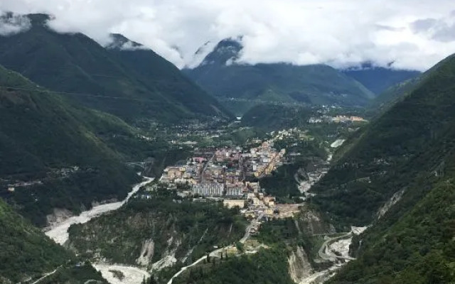 Hailuogou Yunjianshanshe Inn