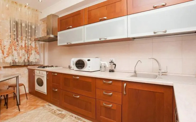 Севиль на Меридианной 10