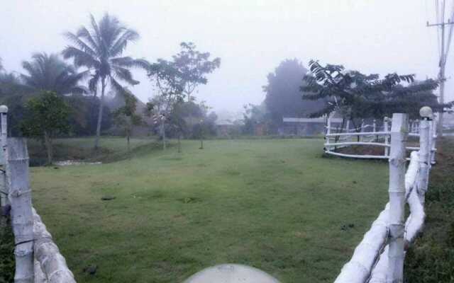 Kalakrungnung Train and Camp Hotel Ratchaburi