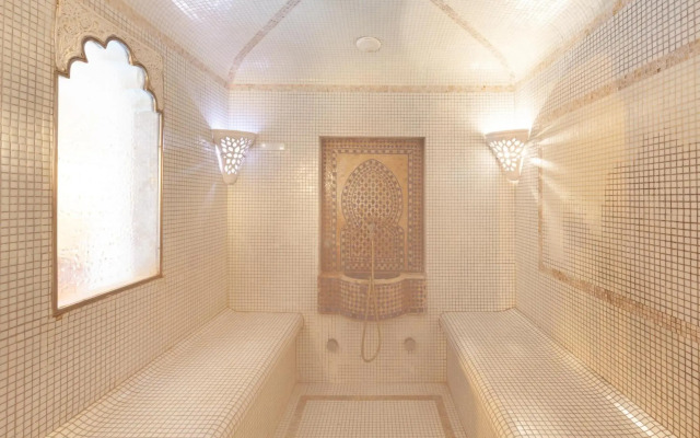Nora Club Hotel