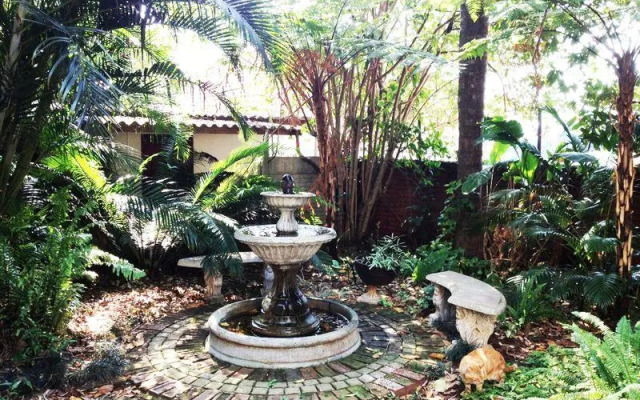 Garland Place
