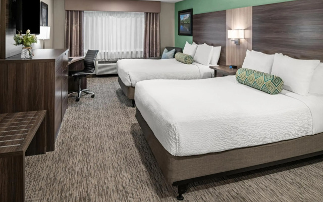 Yosemite Southgate Hotel & Suites