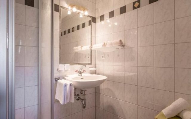 Hotel-Pension Enzian