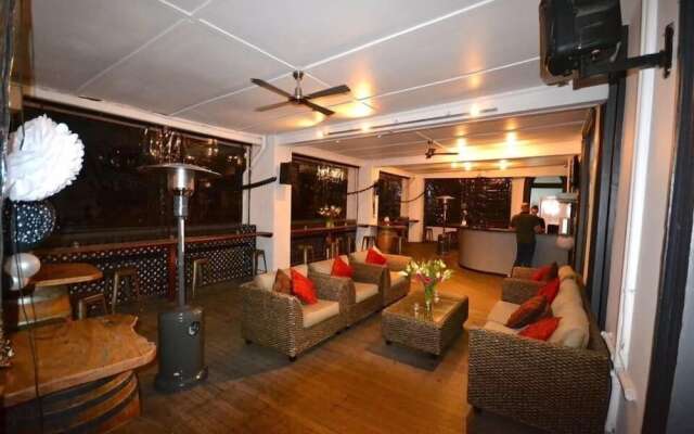 Healesville Garden Accommodation — The Grand Hotel