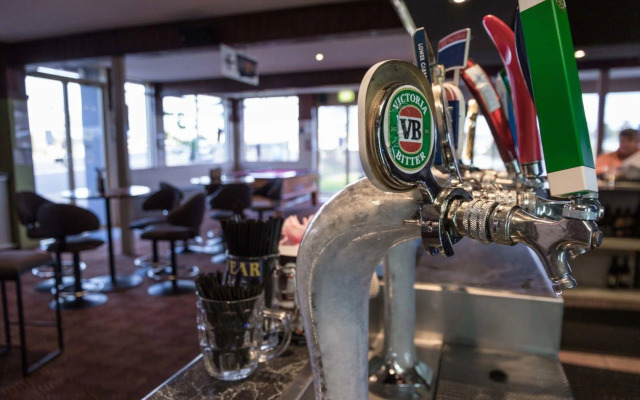 Moruya Waterfront Hotel Motel