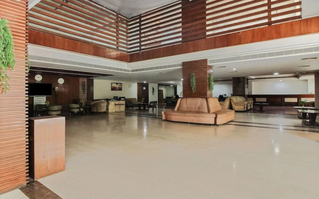 Hotel Lake View by OYO Rooms