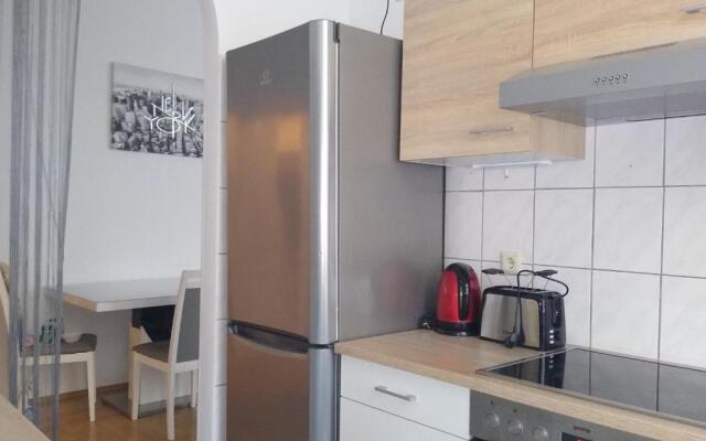 Spacious Central Apartment