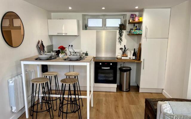 Nid douillet de 45 m2, centre-ville, 2 chambres