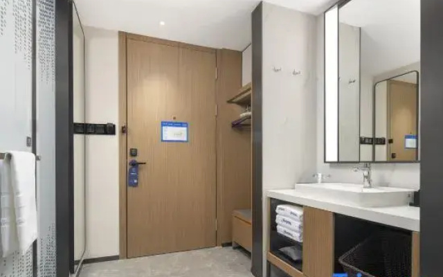 Hampton by Hilton Zhengzhou East Railway Station