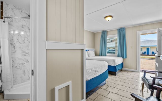 Dolphin Oceanfront Motel