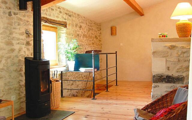 Lovely Stone House Withe Private Terrace, Le Pègue