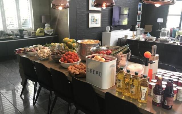 Ruby Rose Country House