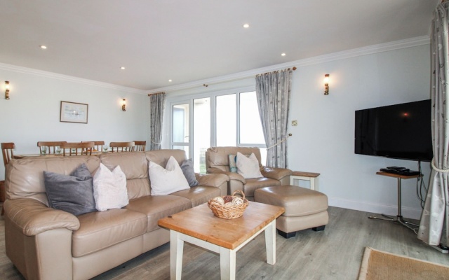 7 Thurlestone Rock