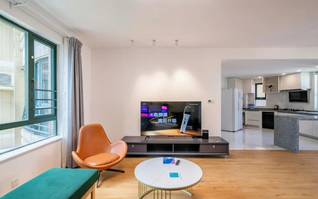 Tyms Spacious 4BR 2BA Apt Xujiahui