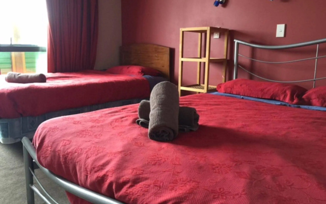Dusky Lodge - Hostel – Guest Rooms – Kaikoura