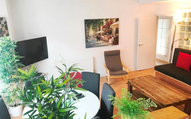 1 Fitzhamon Embankment Apartments Opposite Principality Stadium - Long Stay Offer