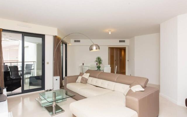 Carlton Riviera: Luxury 2 Beds/ 2 Baths