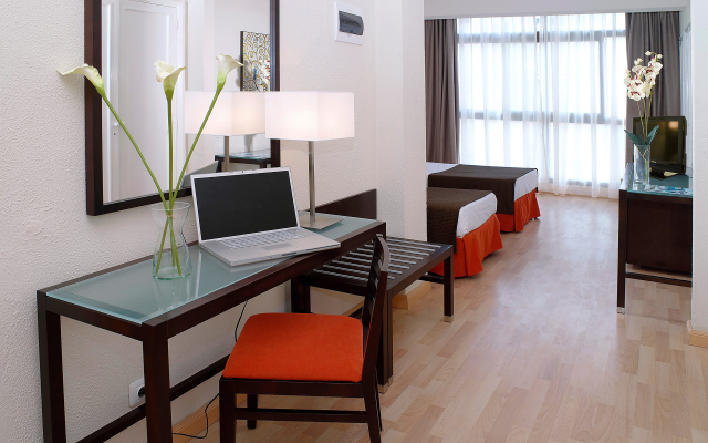 Hotel Adonis Pelinor