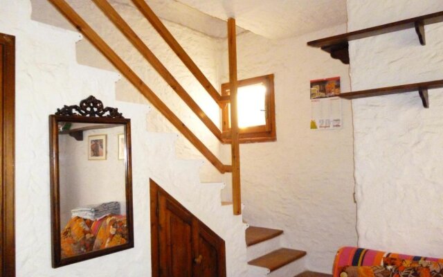 House with 2 Bedrooms in San Teodoro, with Wonderful Sea View And Enclosed Garden - 800 M From the Beach