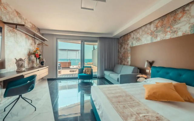 Nautilus Hotel