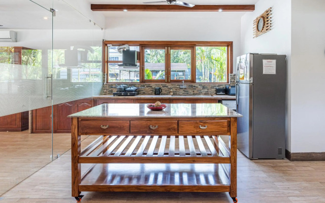 10BHK Super Luxury Villa with Private Pool