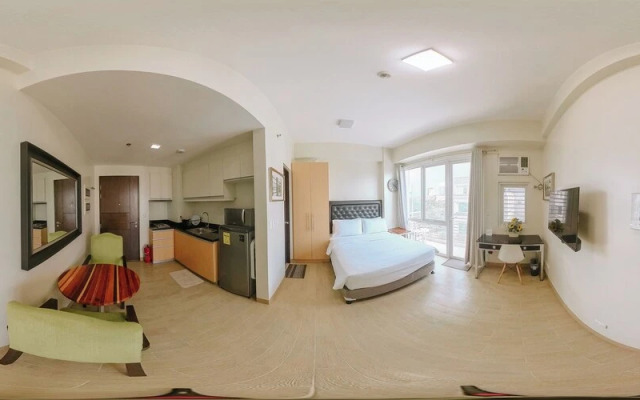 Stunning Cityscape Hideout